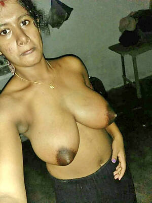 undressed pics of full-grown indian pussy