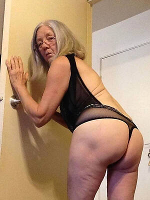 mature horny grannies sex pics