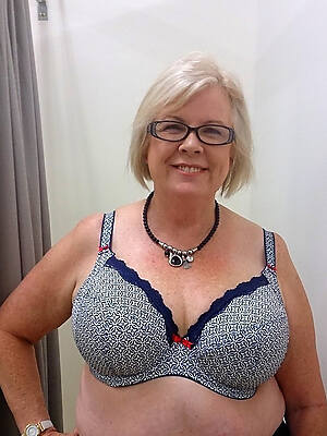 awesome mature women there bras porns
