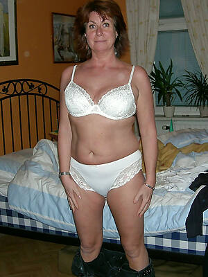 mature lingerie pictures