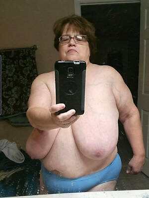 naked beautiful naughty mature selfshot