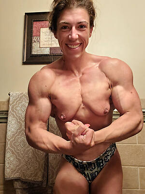 mature woman unveils will not hear of cunt muscle