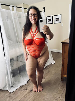 Bohemian selfshot mature unmask