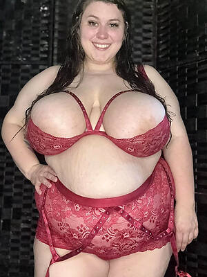 mature unveils her fat breast mature