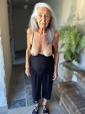 granny 70 porn gallery