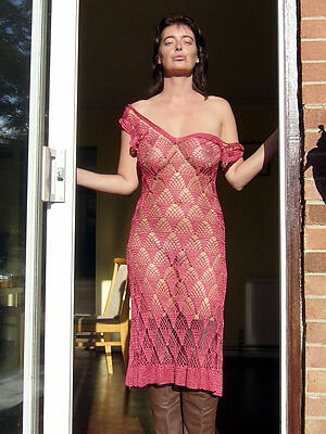 unorthodox porn pics of mature sexy moms