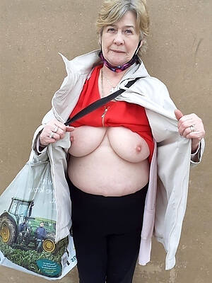 matures 60 unveils her sexy pussy