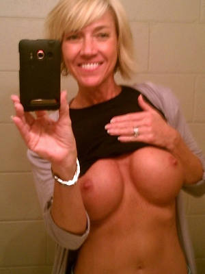 xxx mature selfshots