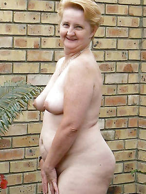 naked pics of sexy mature granny pussy